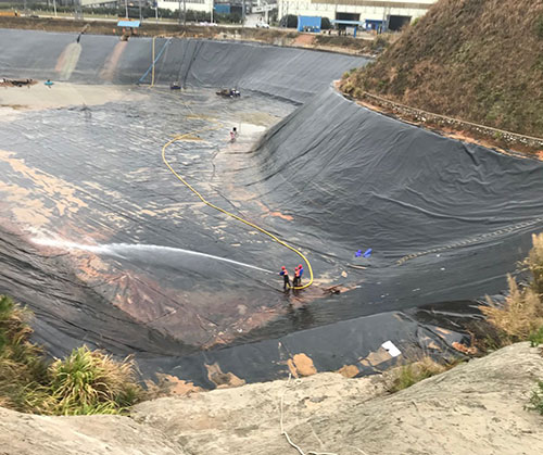 临猗废水池清理