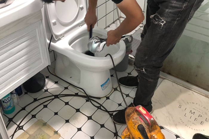 临猗马桶堵塞自己疏通还是找师傅？专业上门服务让你省时更省心